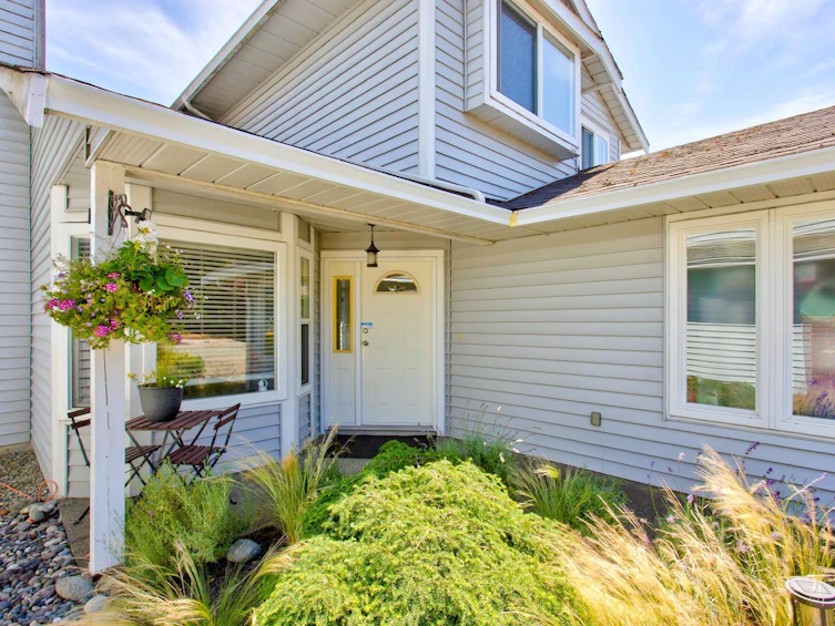 2734 Westlake Drive, Coquitlam, BC, V3C 5J7 - 3