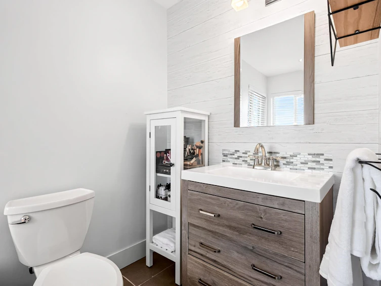 2734 Westlake Drive, Coquitlam, BC, V3C 5J7 - 26