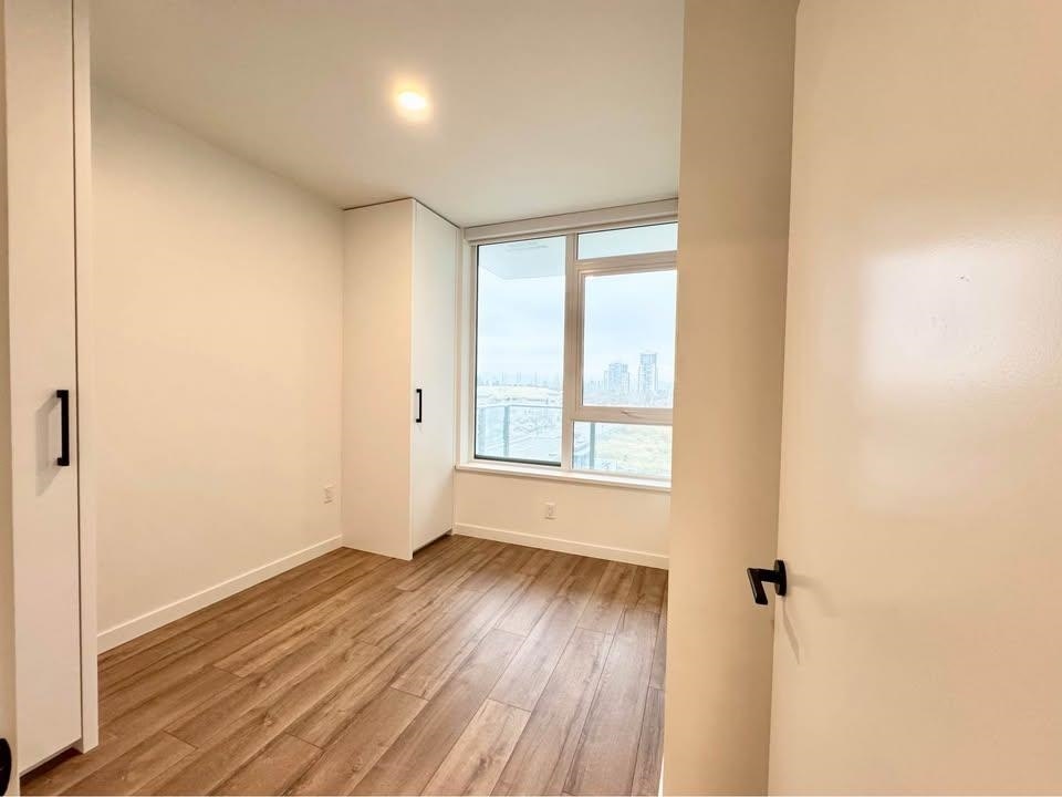 6XX-10448 University Drive, Surrey, BC, V3T 0S7 - 8