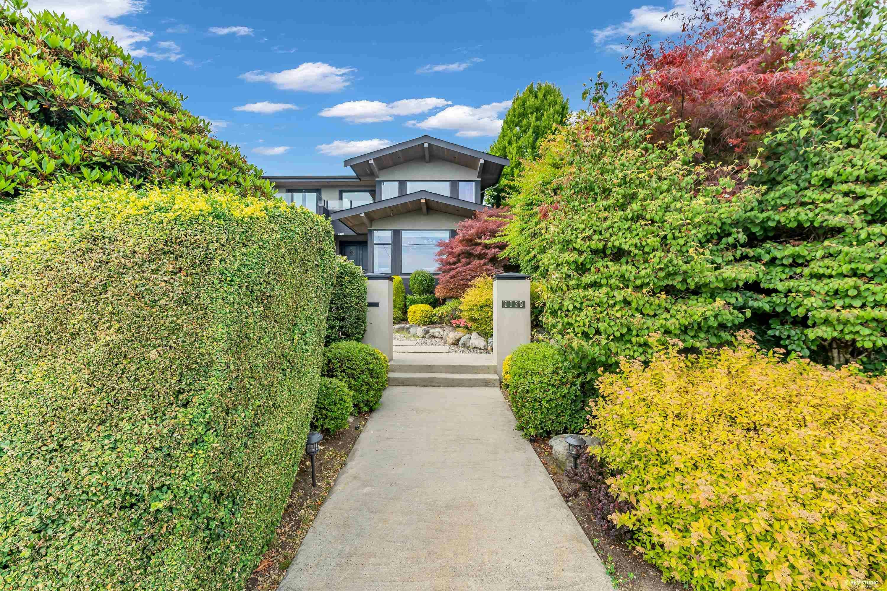 1139 Esquimalt Avenue - 3
