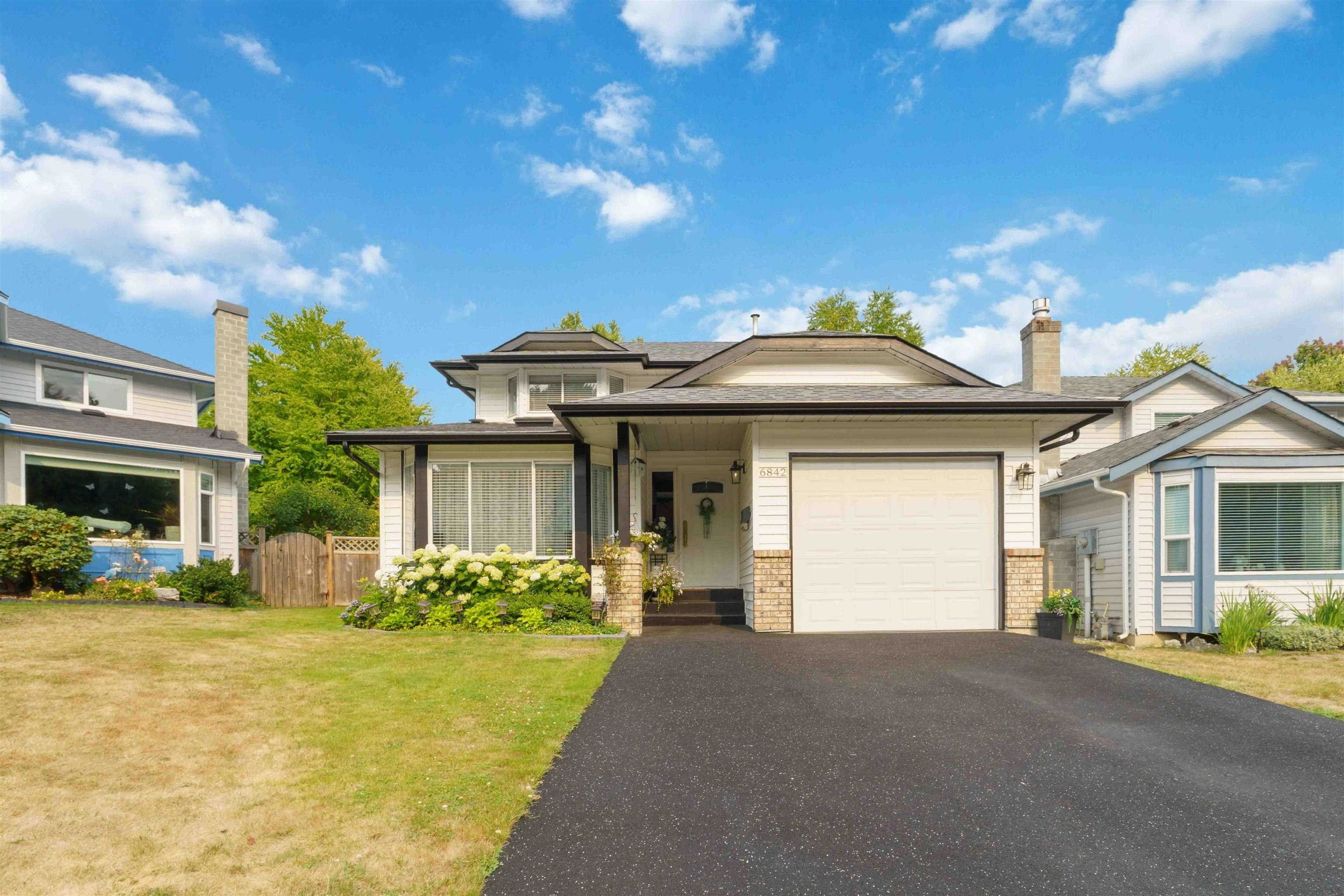 6842 137a Street, Surrey, BC, V3W 9S1