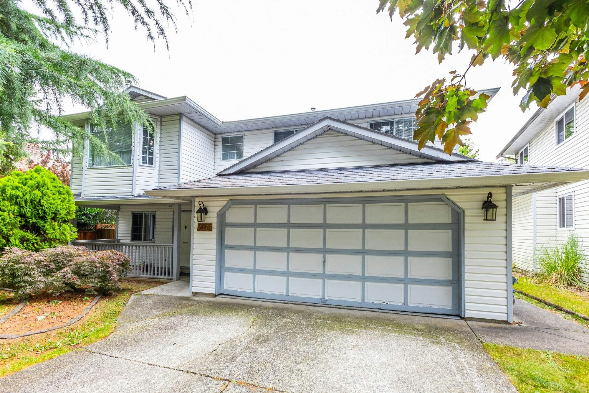 21073 93 Avenue - 2