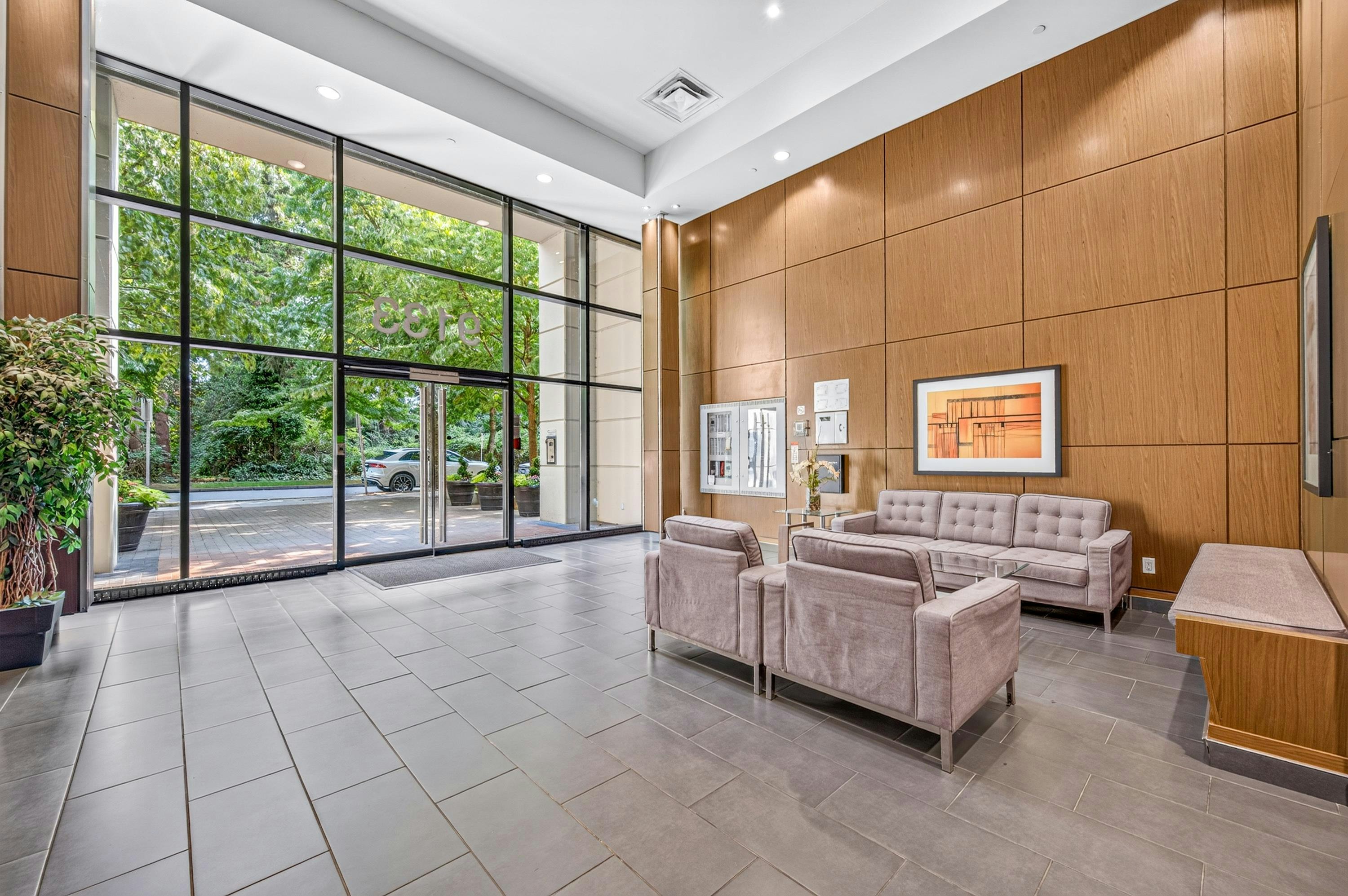 1108-9133 Hemlock Drive - 5