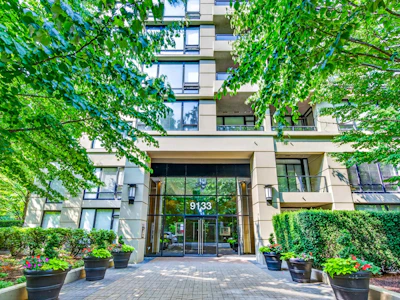 1108-9133 Hemlock Drive - 3