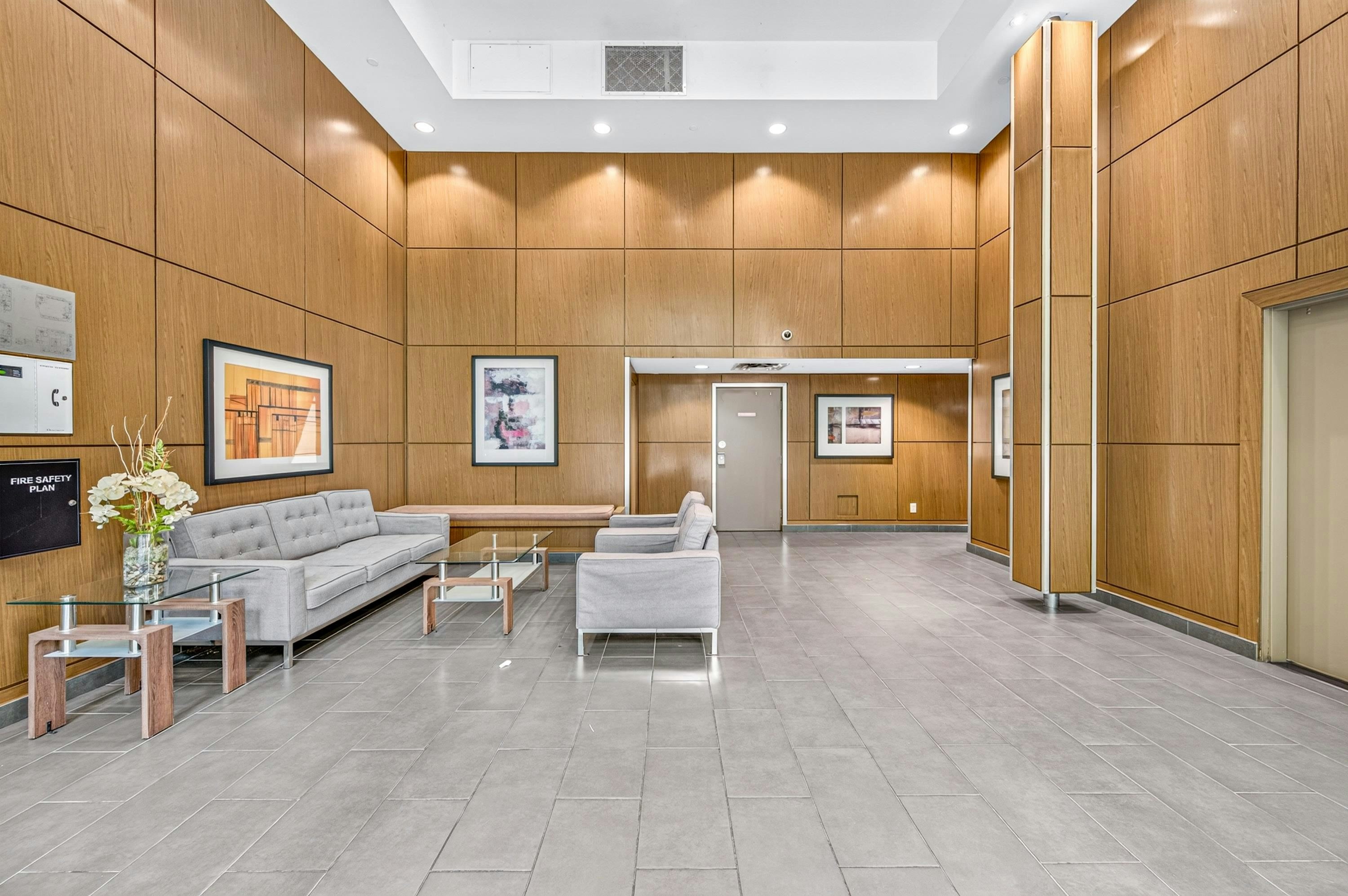 1108-9133 Hemlock Drive - 4