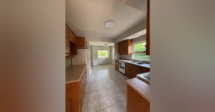 1700 Western Parkway, Vancouver, BC, V6T 1V3 - 3