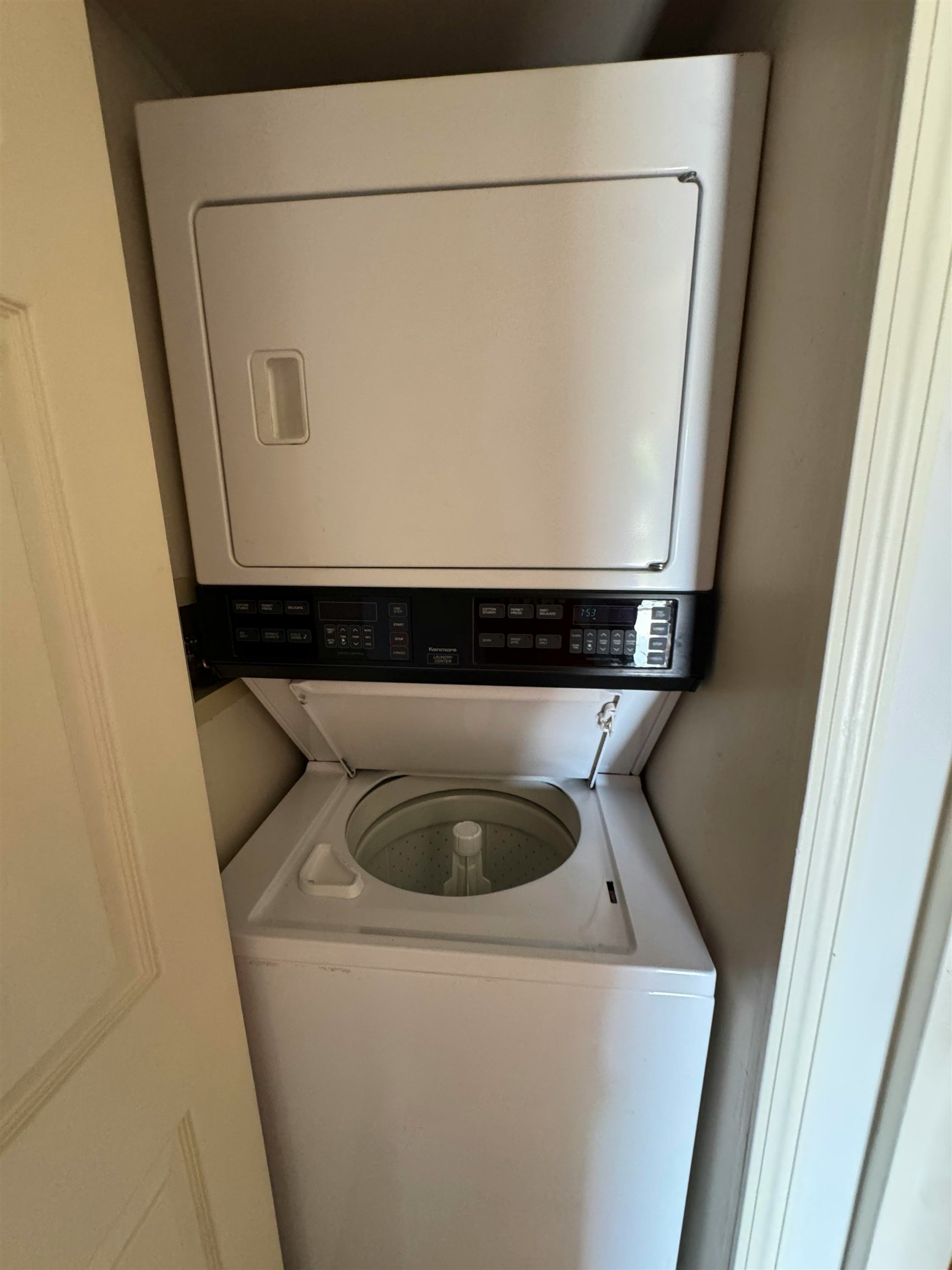 1700 Western Parkway, Vancouver, BC, V6T 1V3 - 8