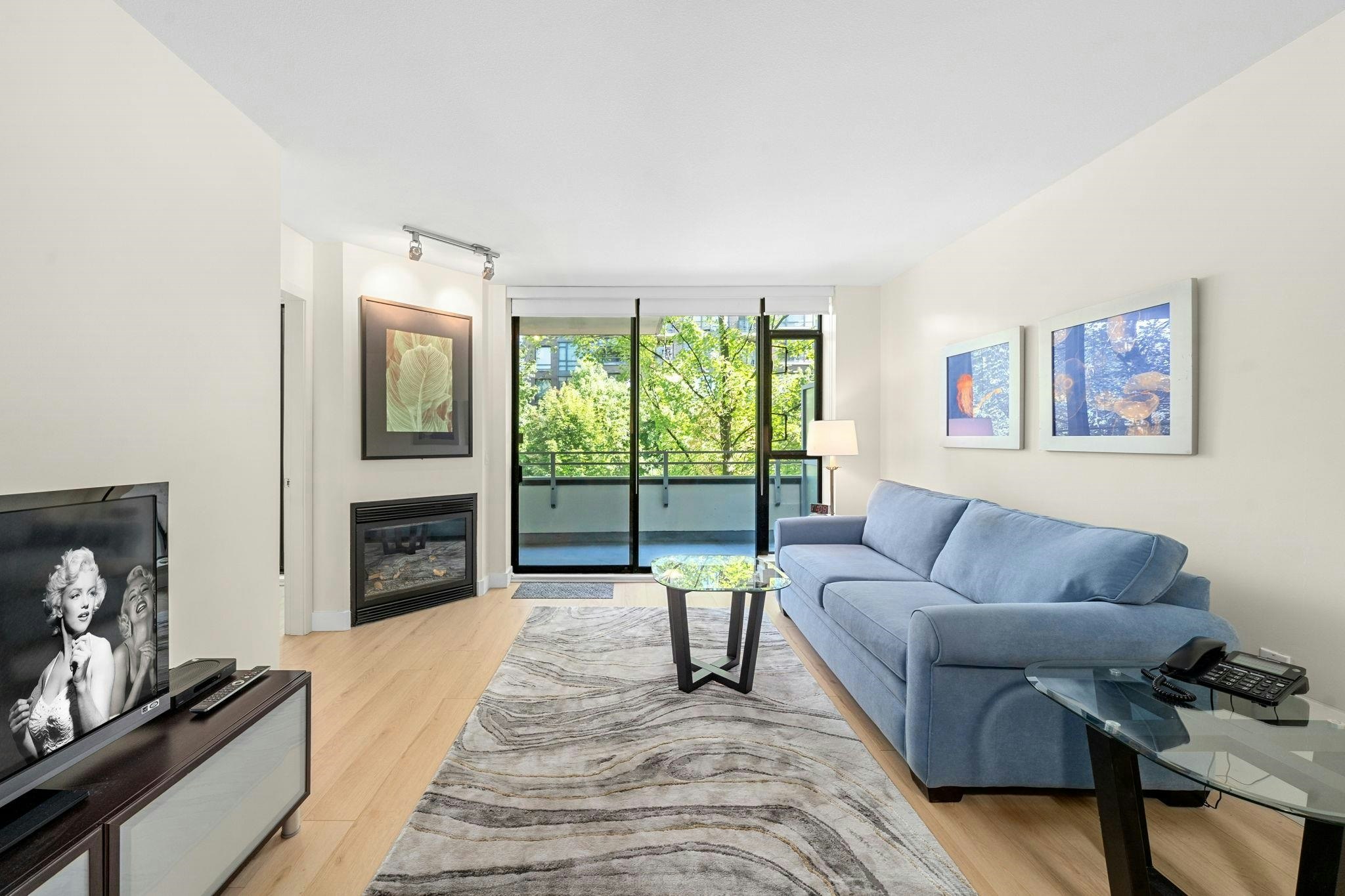 305-175 W 1st Street, North Vancouver, BC, V7M 3N9