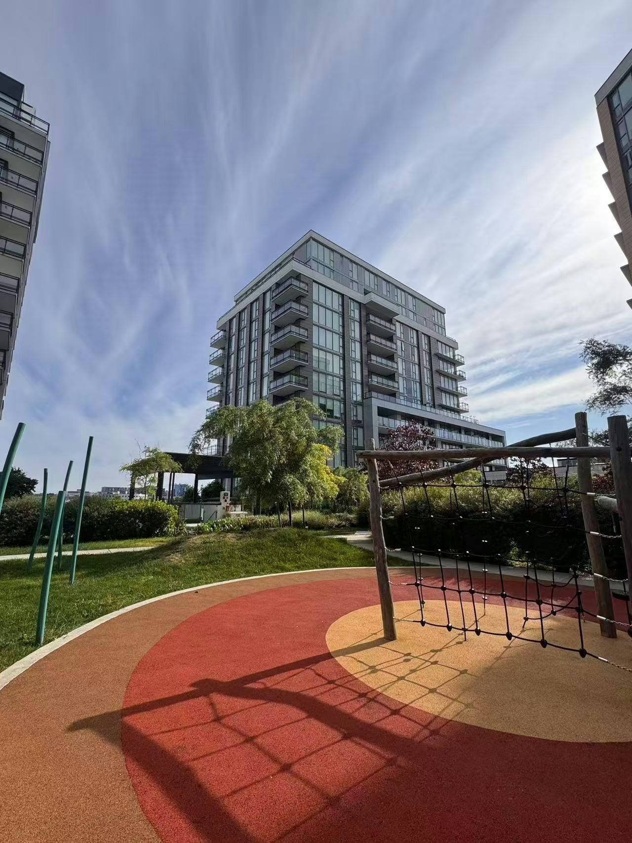 8155 Capstan Way, Richmond, BC, V6X 0V3