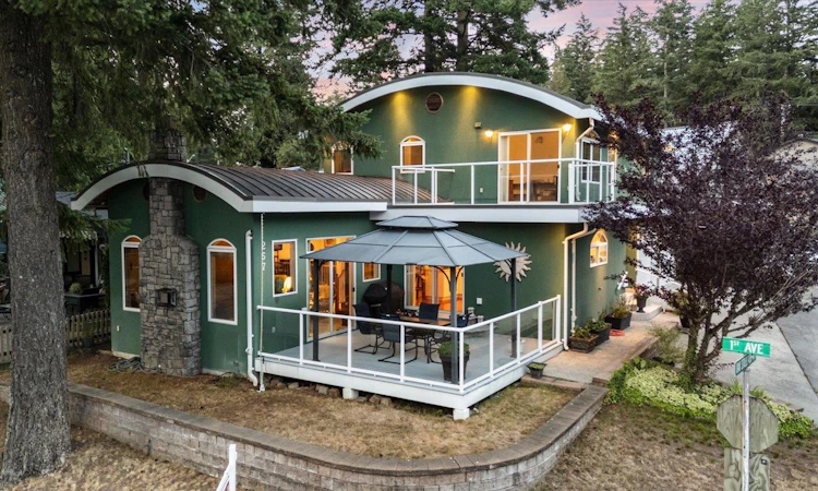 267 First Avenue
