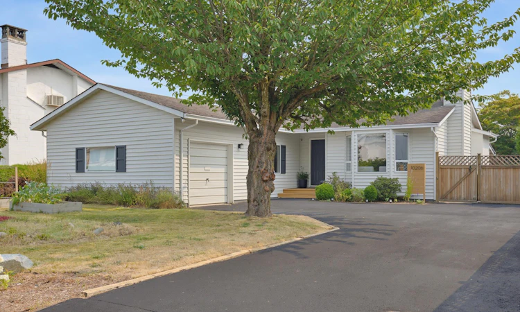 10206 Crystal Drive