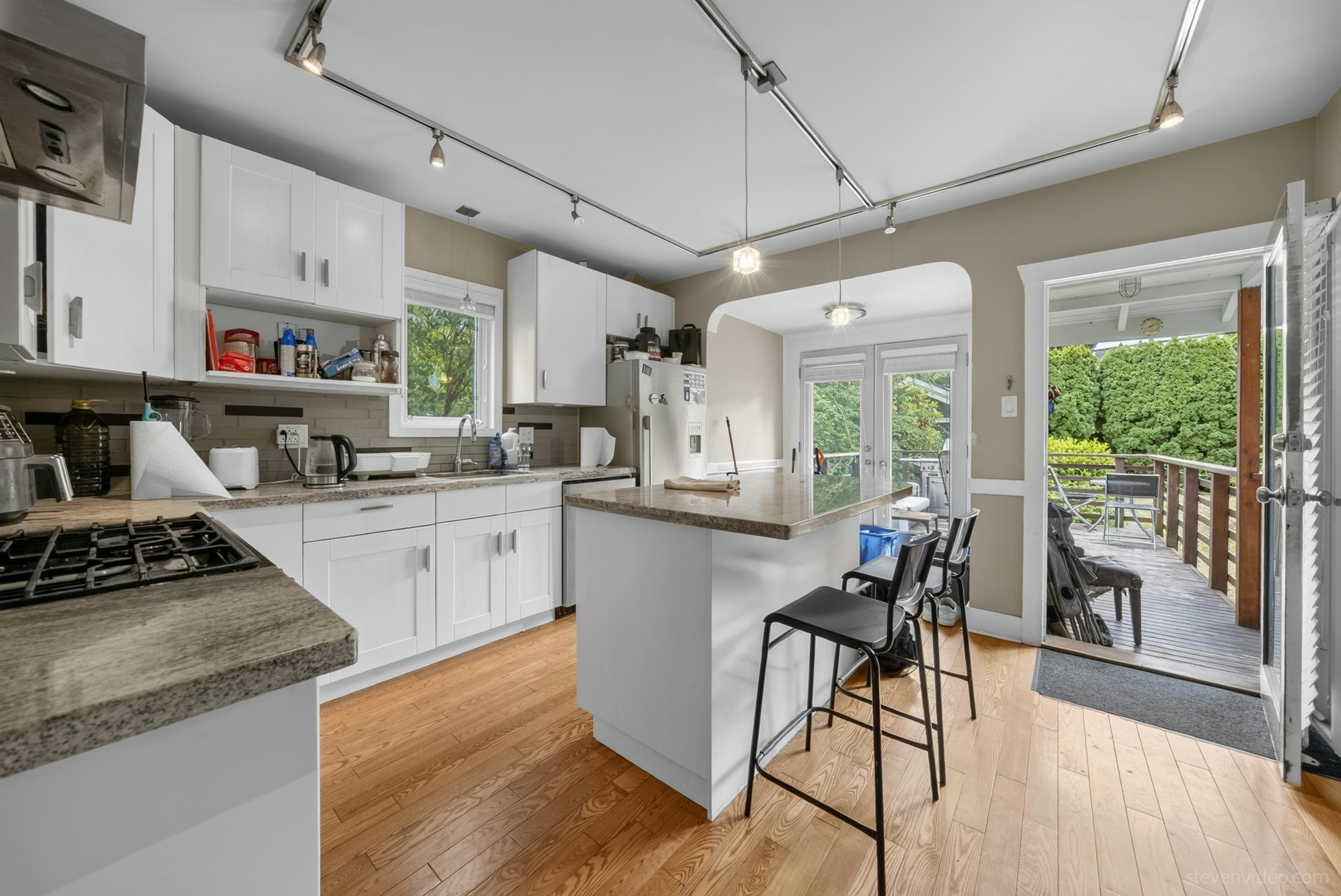 38xx W 20th Avenue, Vancouver, BC, V6S 1G2 - 3
