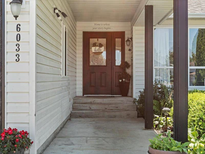 6033 Glenroy Drive - 3