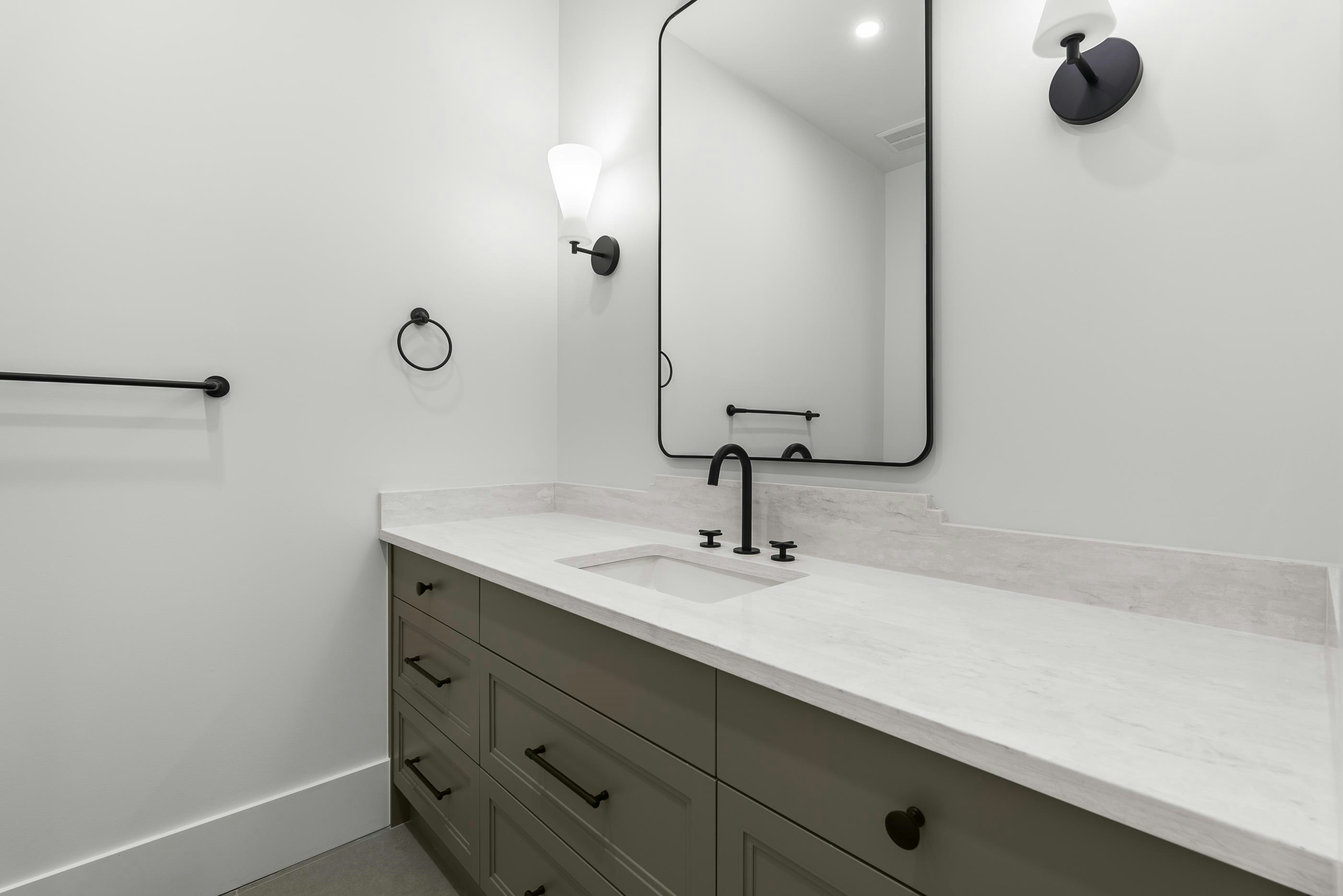 23709 40 Avenue, Langley, BC, V2Z 2J9 - 29
