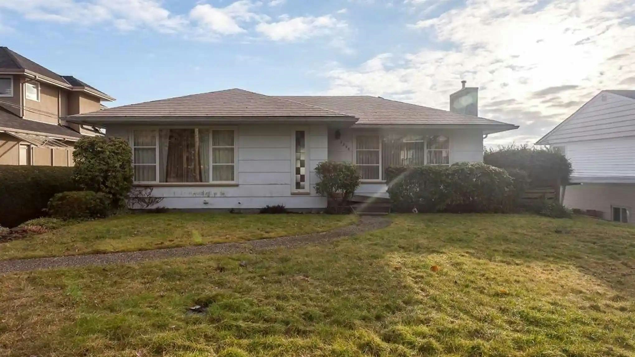 2308 Jefferson Avenue, West Vancouver, BC, V7V 2B2