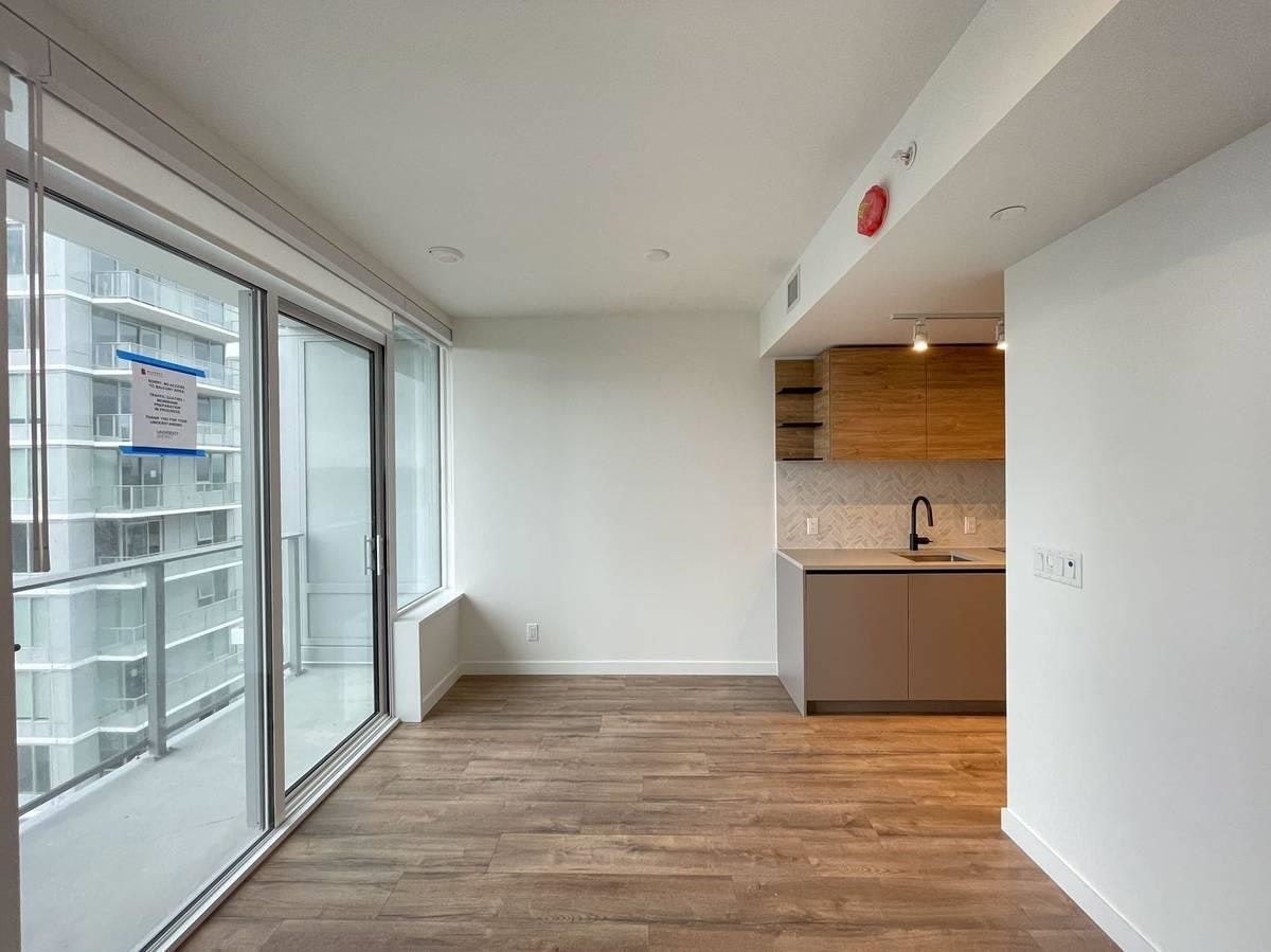 16XX-13428 105 Ave, Surrey, BC, V3T 4B2 - 2