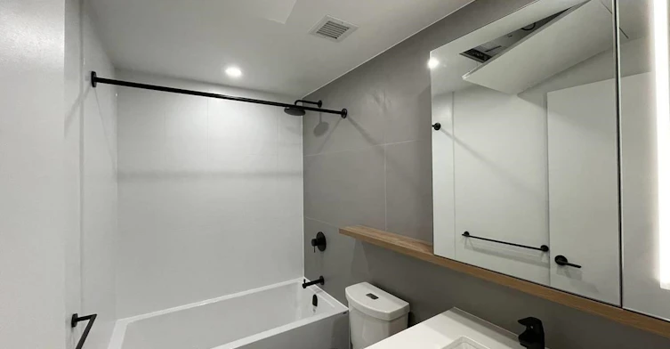 16XX-13428 105 Ave, Surrey, BC, V3T 4B2 - 4