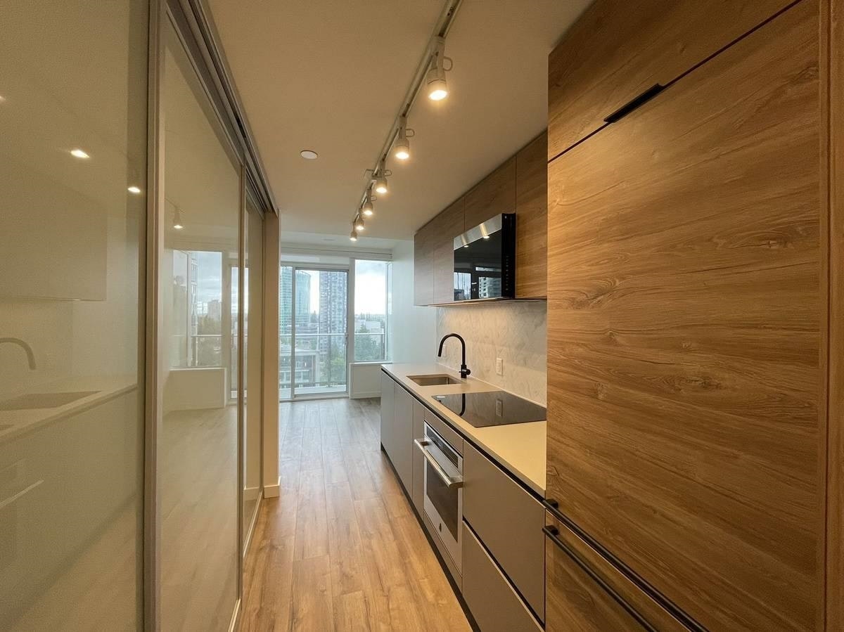 16XX-13428 105 Ave, Surrey, BC, V3T 4B2