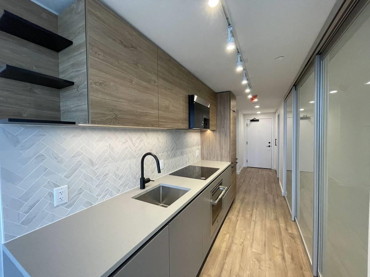 16XX-13428 105 Ave, Surrey, BC, V3T 4B2 - 12