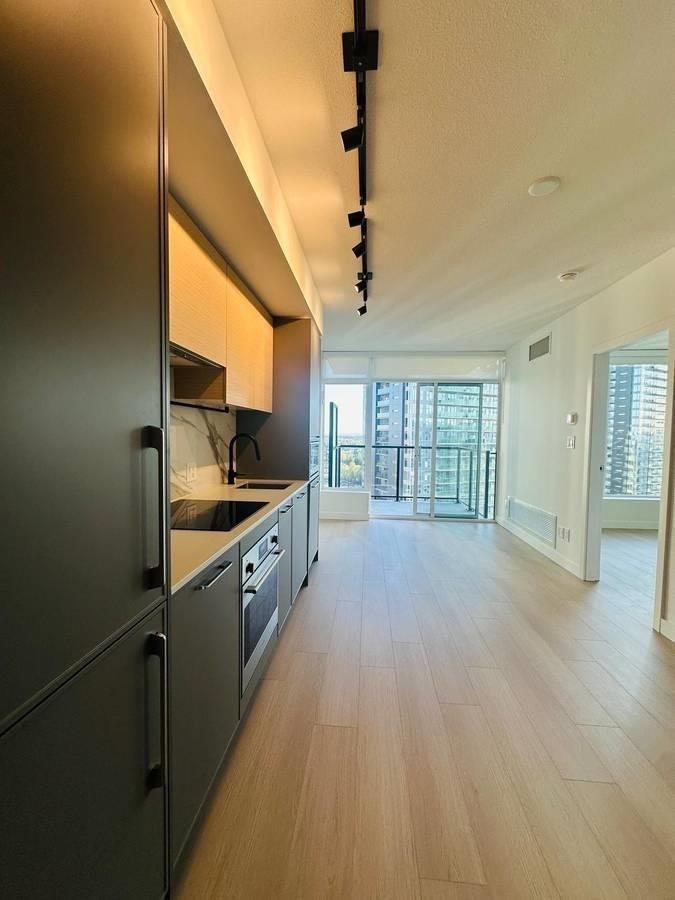24XX-13725 George Jct, Surrey, BC, V3T 0V7 - 8