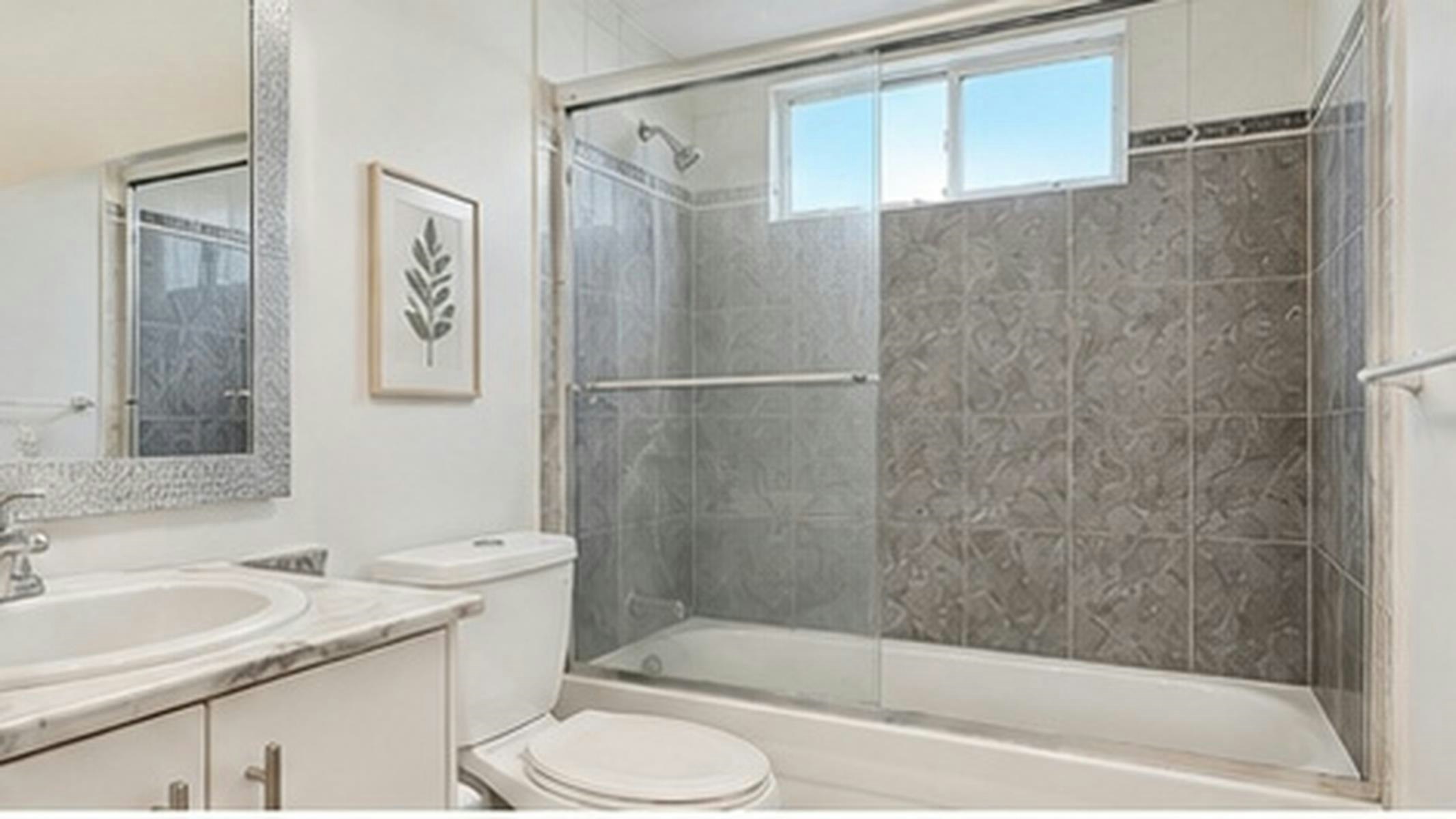 6722 124 Street, Surrey, BC, V3W 0Z7 - 4
