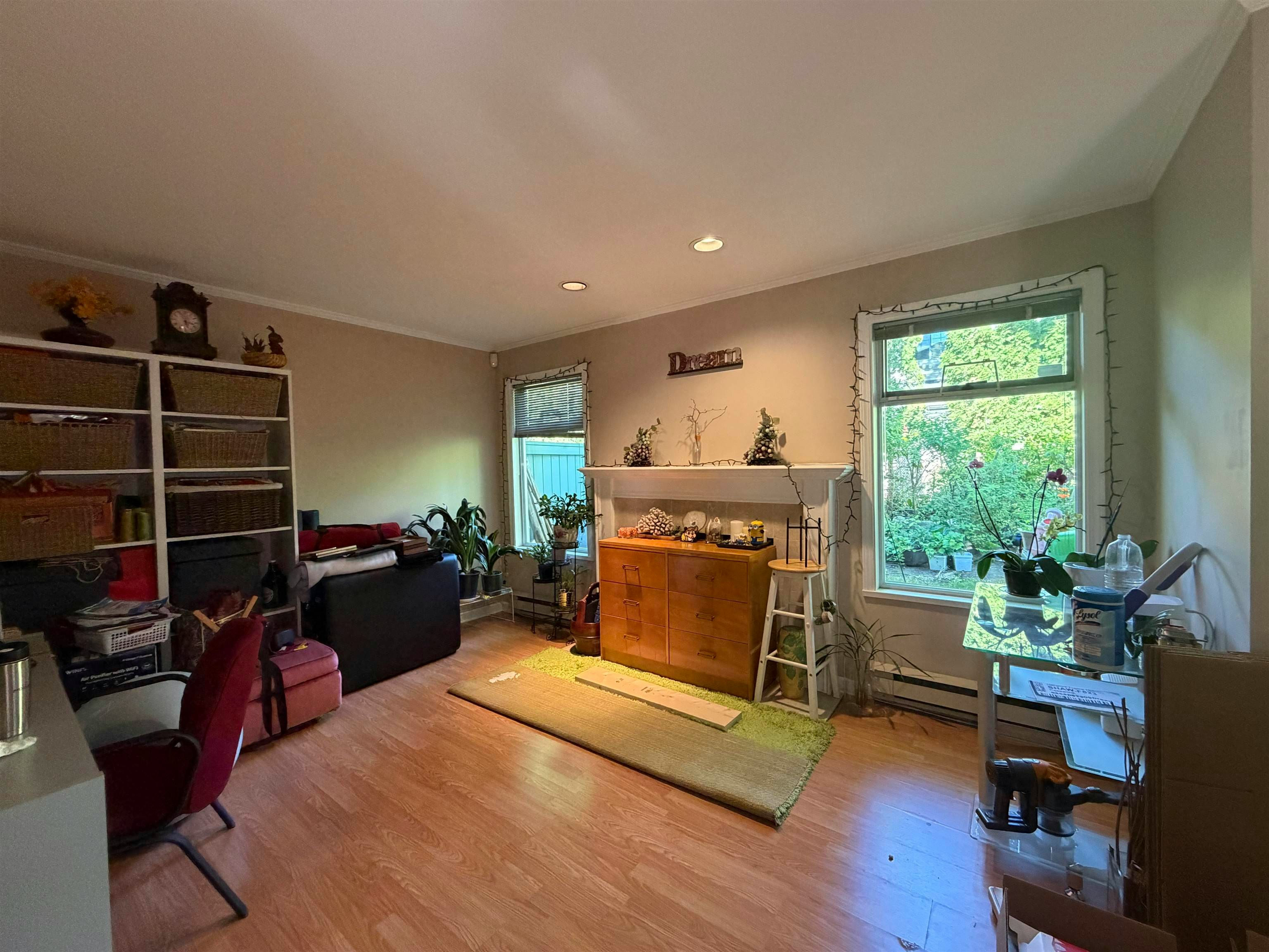 5-7130 Barnet Road, Burnaby, BC, V5A 4S4 - 2