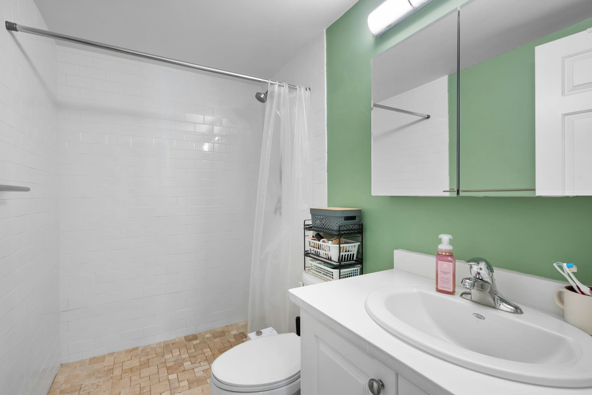302-19721 64 Avenue, Langley, BC, V2Y 1L1 - 16