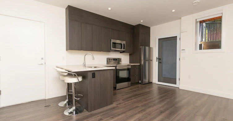 Suite-7230 Kitchener Street, Burnaby, BC, V5A 1L6 - 13