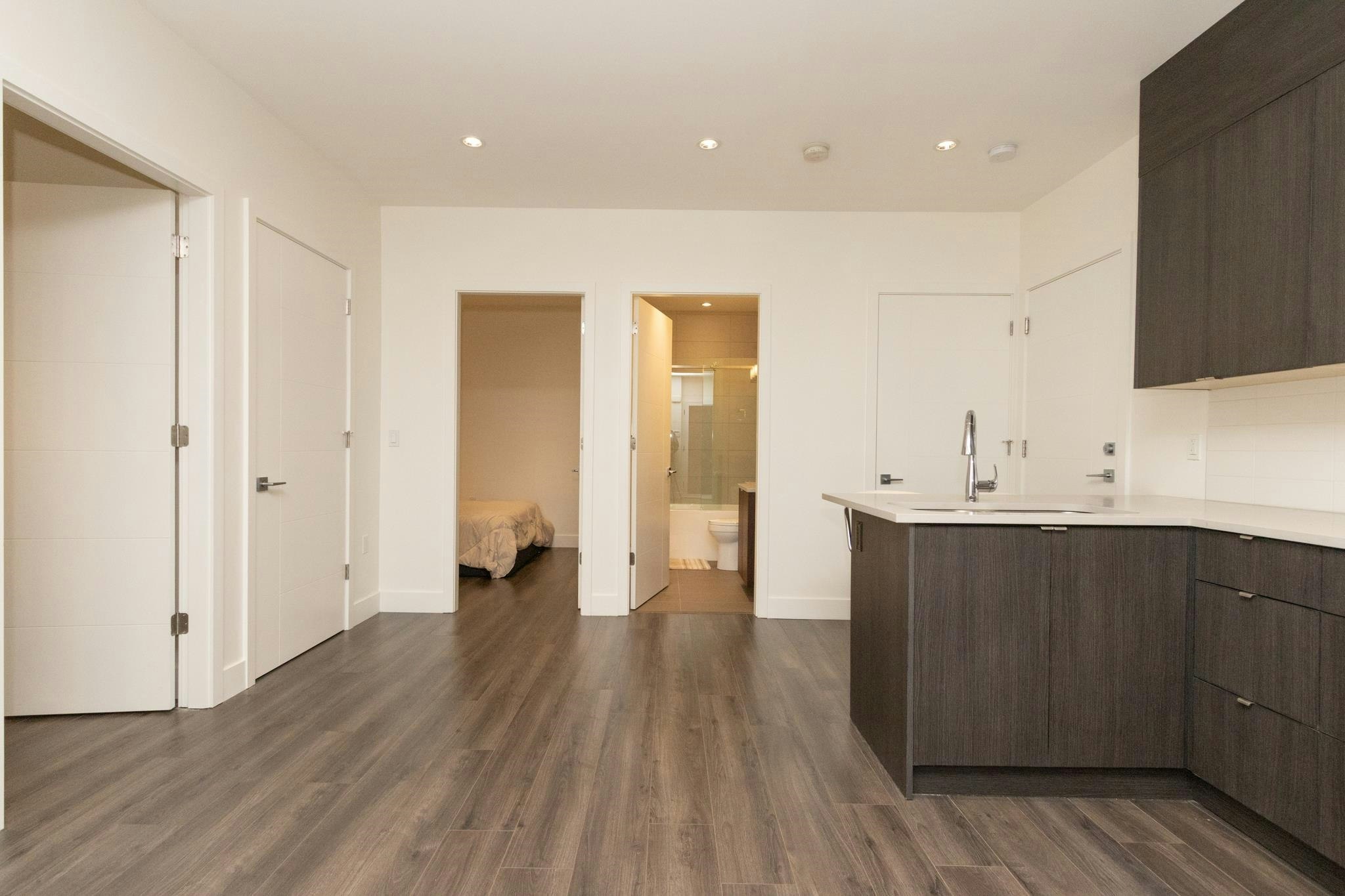 Suite-7230 Kitchener Street, Burnaby, BC, V5A 1L6 - 5