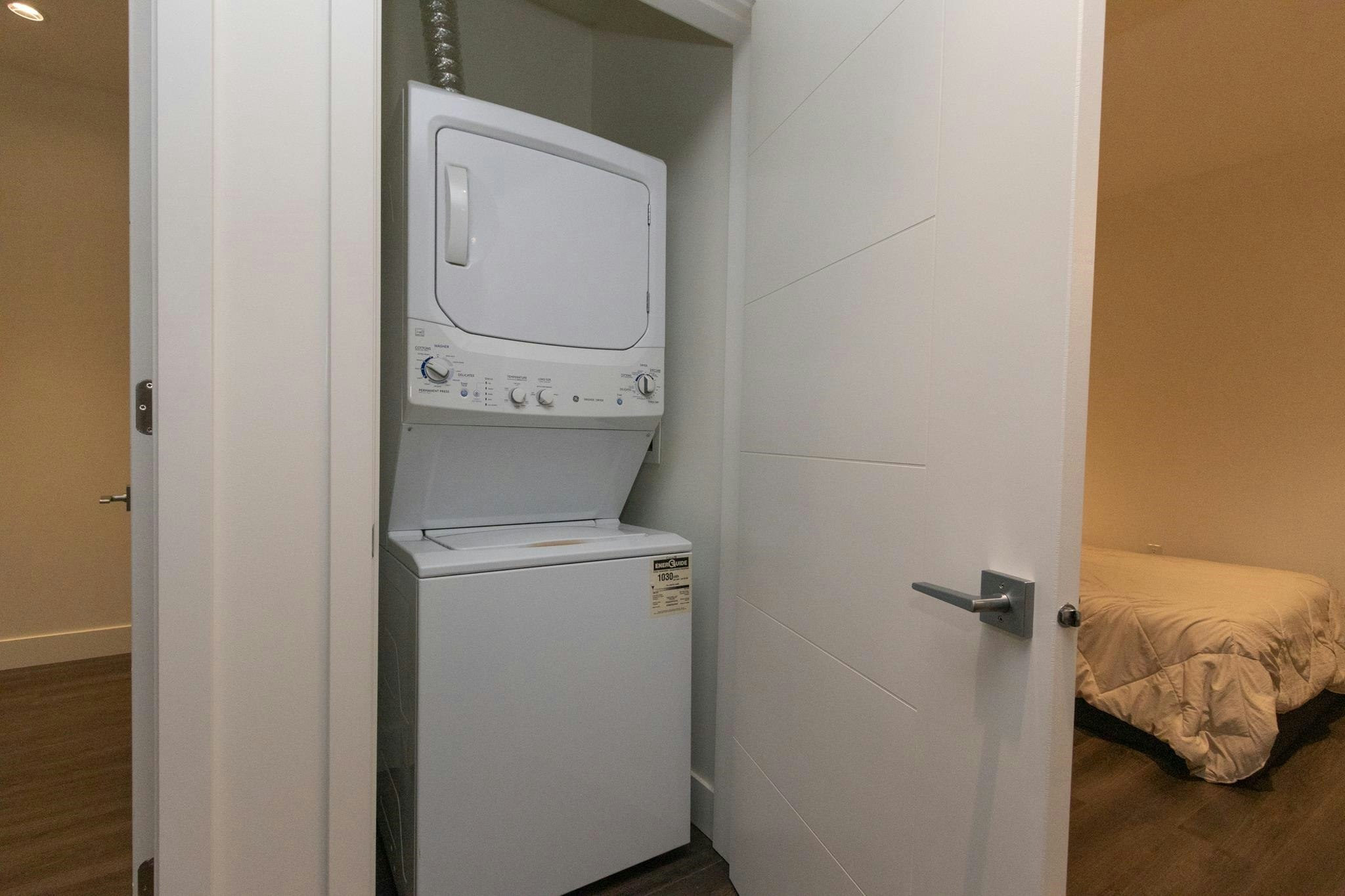 Suite-7230 Kitchener Street, Burnaby, BC, V5A 1L6 - 9