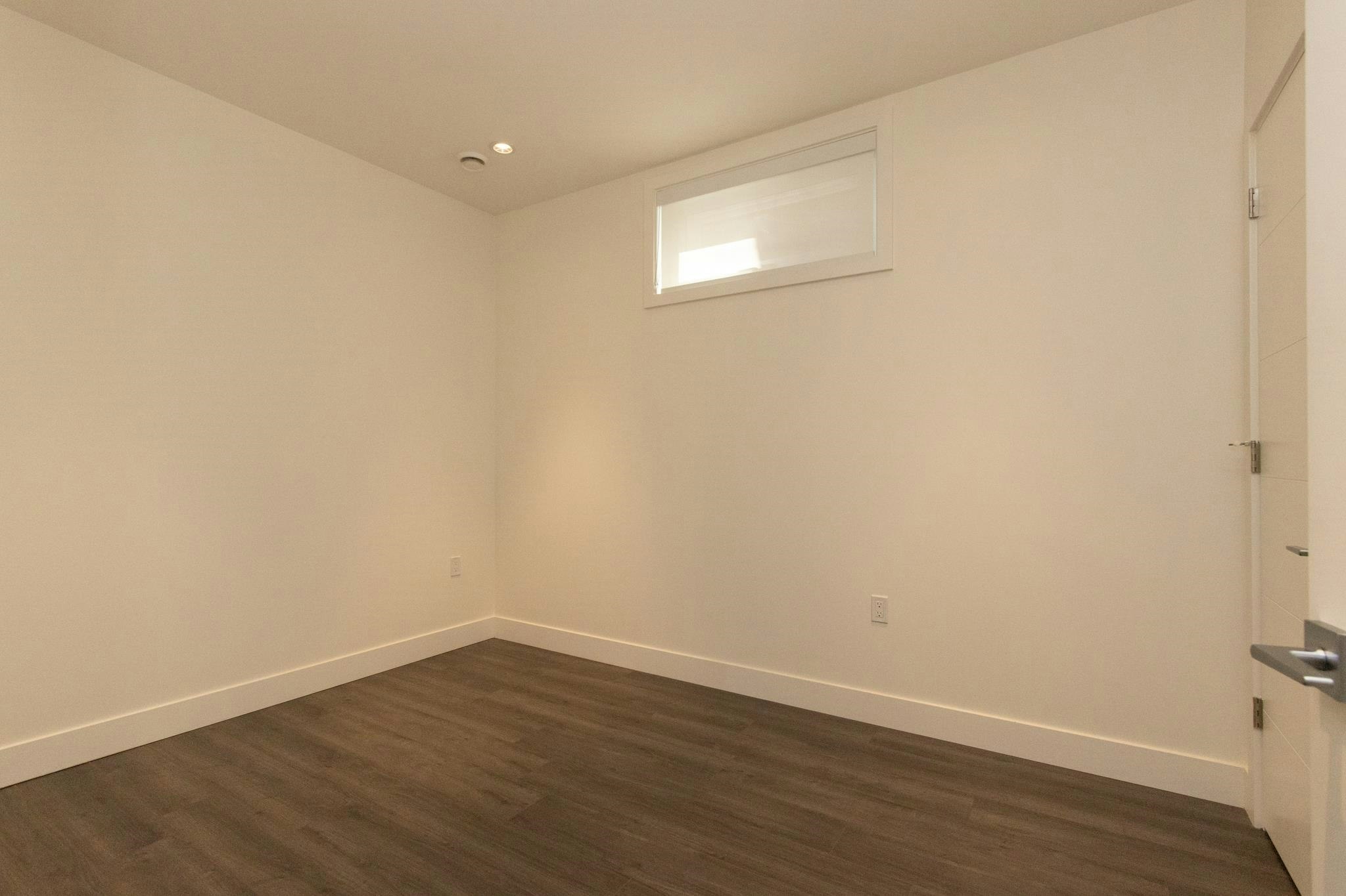 Suite-7230 Kitchener Street, Burnaby, BC, V5A 1L6 - 7