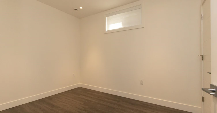Suite-7230 Kitchener Street, Burnaby, BC, V5A 1L6 - 7