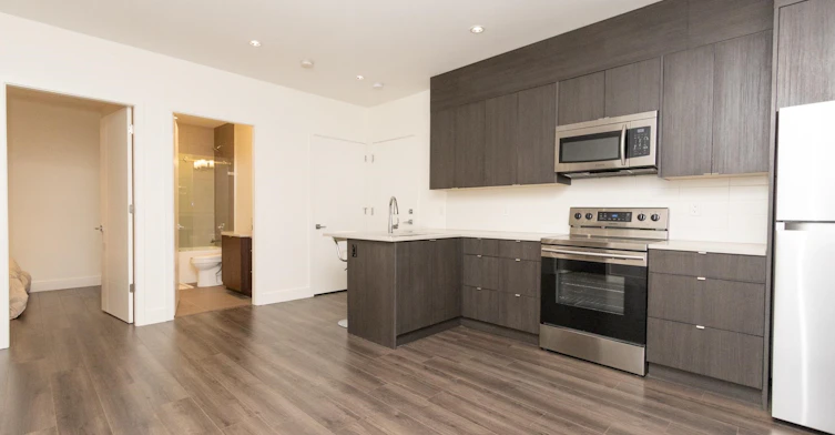 Suite-7230 Kitchener Street, Burnaby, BC, V5A 1L6 - 4