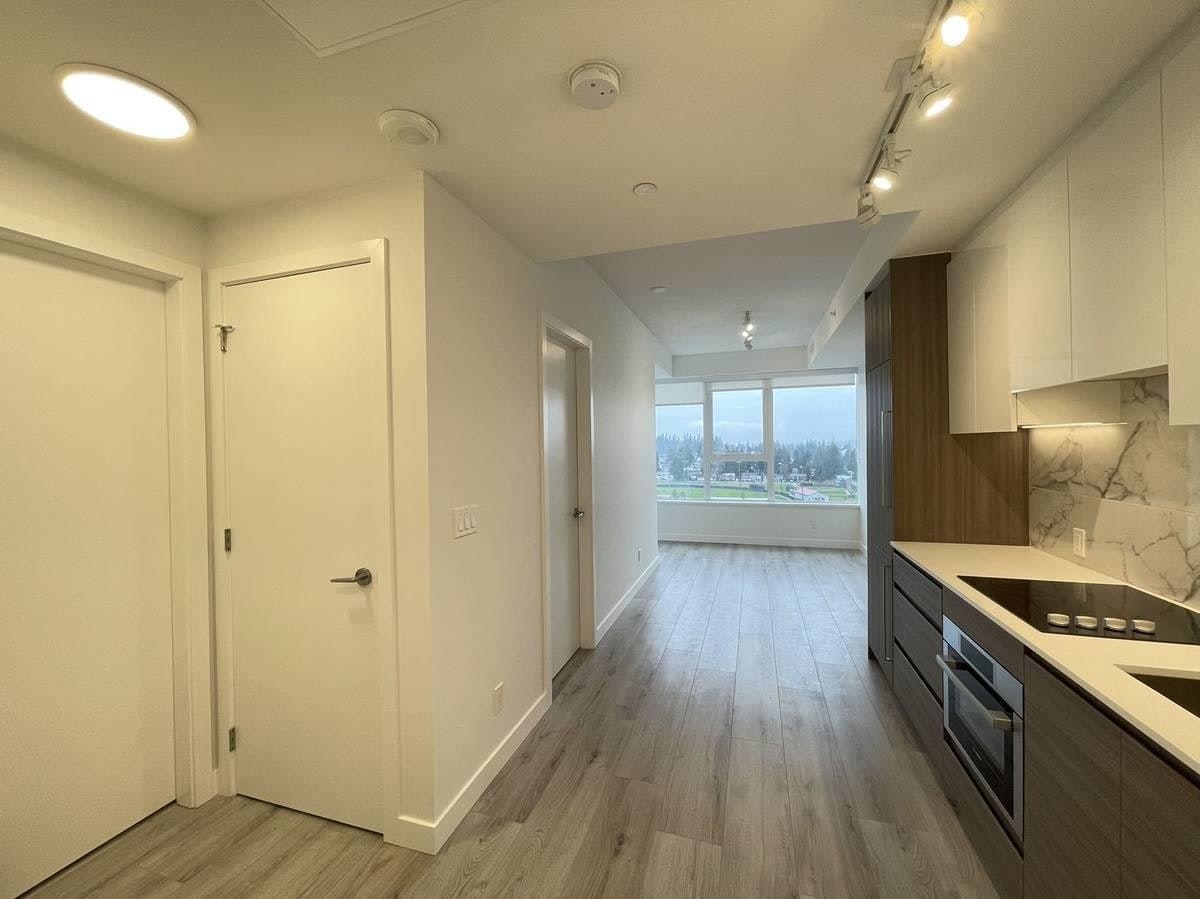 11XX-10626 City Parkway, Surrey, BC, V3T 0S3 - 4