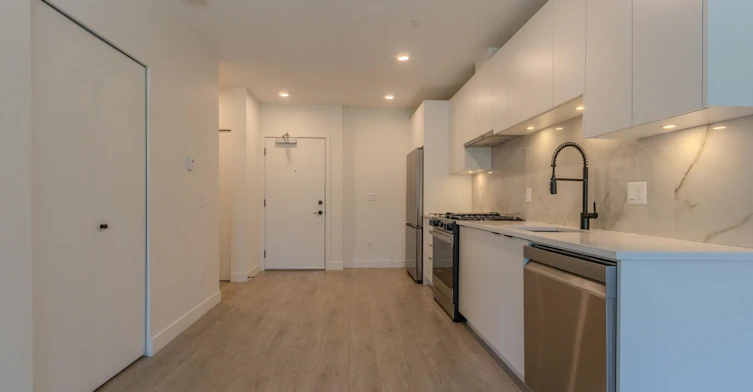 206-13238 105 Avenue, Surrey, BC, V3T 0W1 - 2