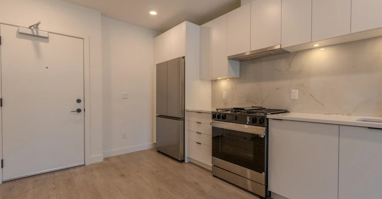 206-13238 105 Avenue, Surrey, BC, V3T 0W1