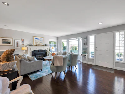 15627 Buena Vista Avenue - 5