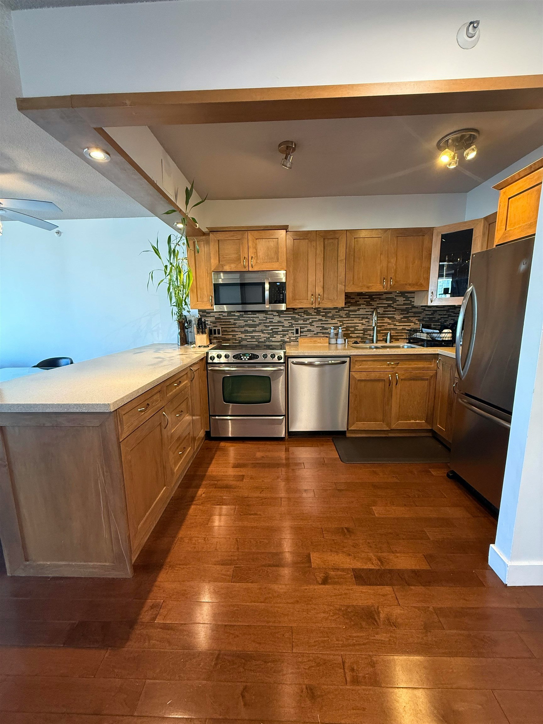 2001-950 Cambie Street, Vancouver, BC, V6B 5X5 - 10