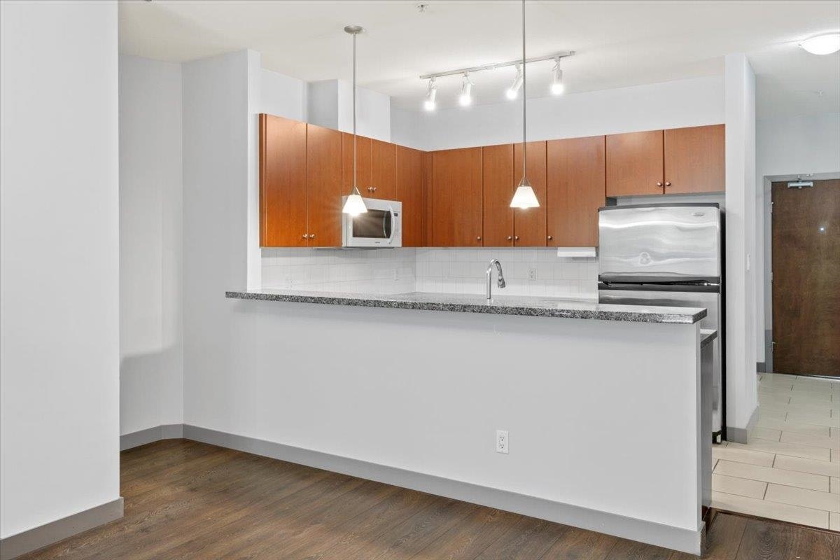 312-100 Capilano Road - 5