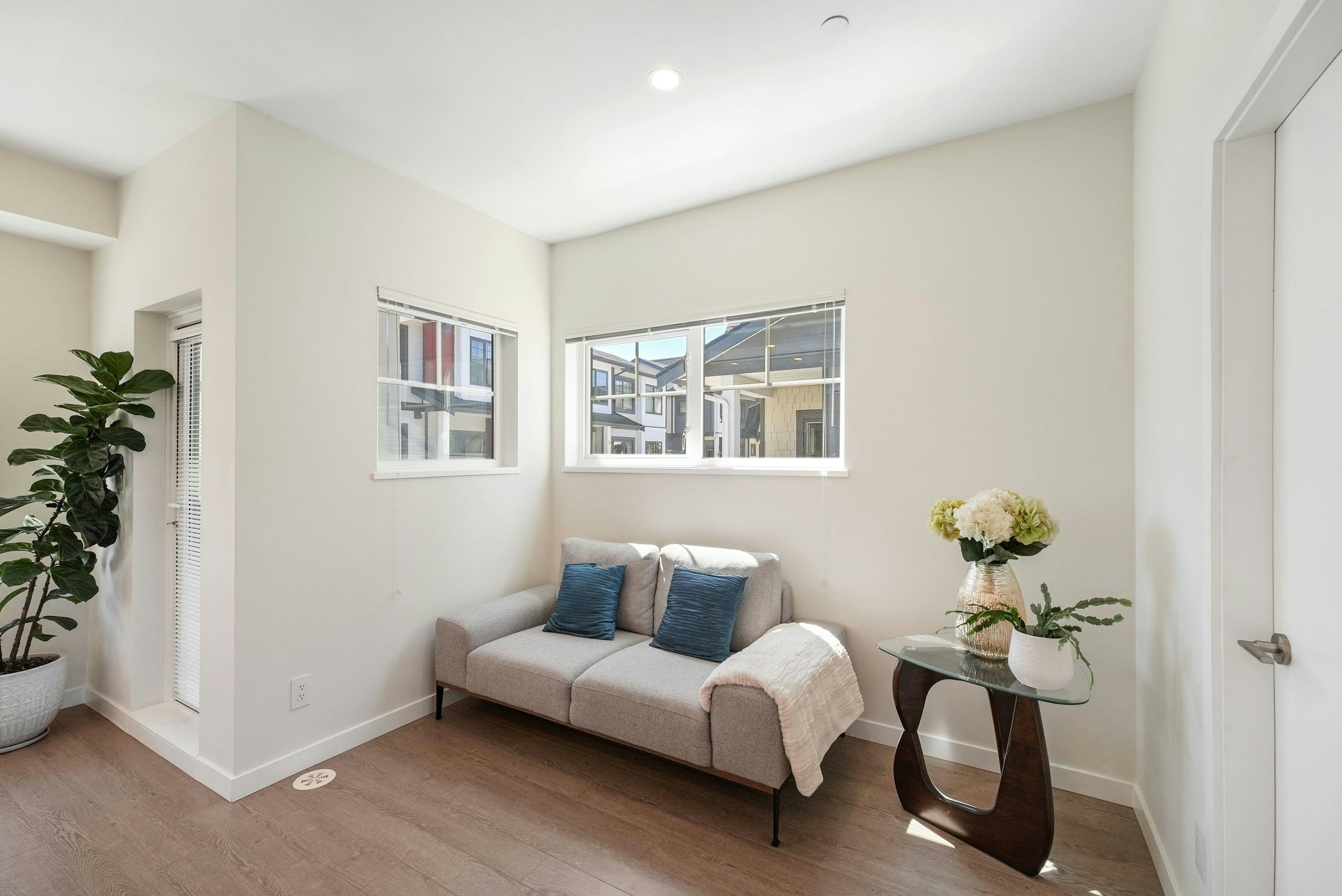 144-19451 Sutton Avenue - 5