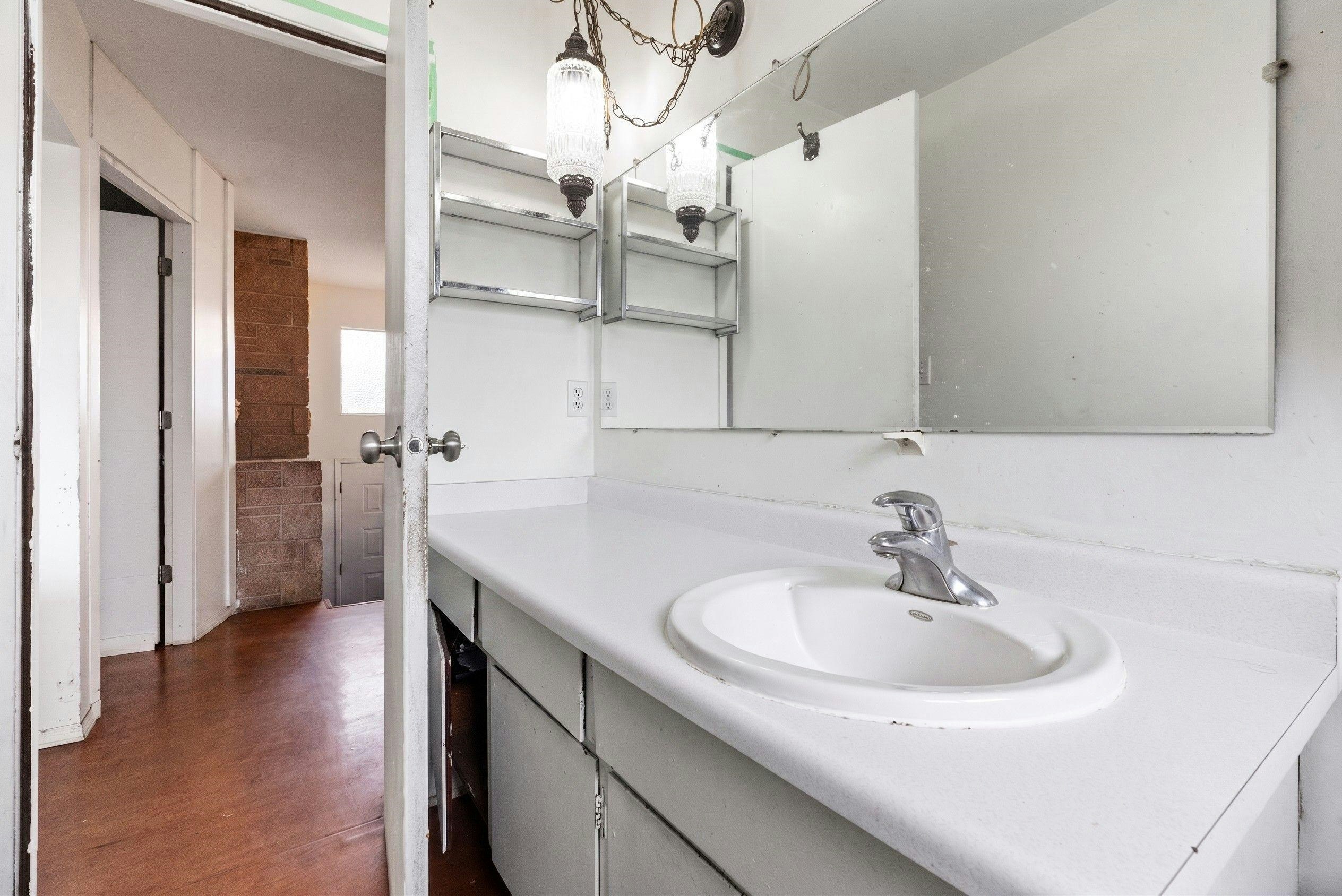 14042 110 Avenue, Surrey, BC, V3R 1Z2 - 15
