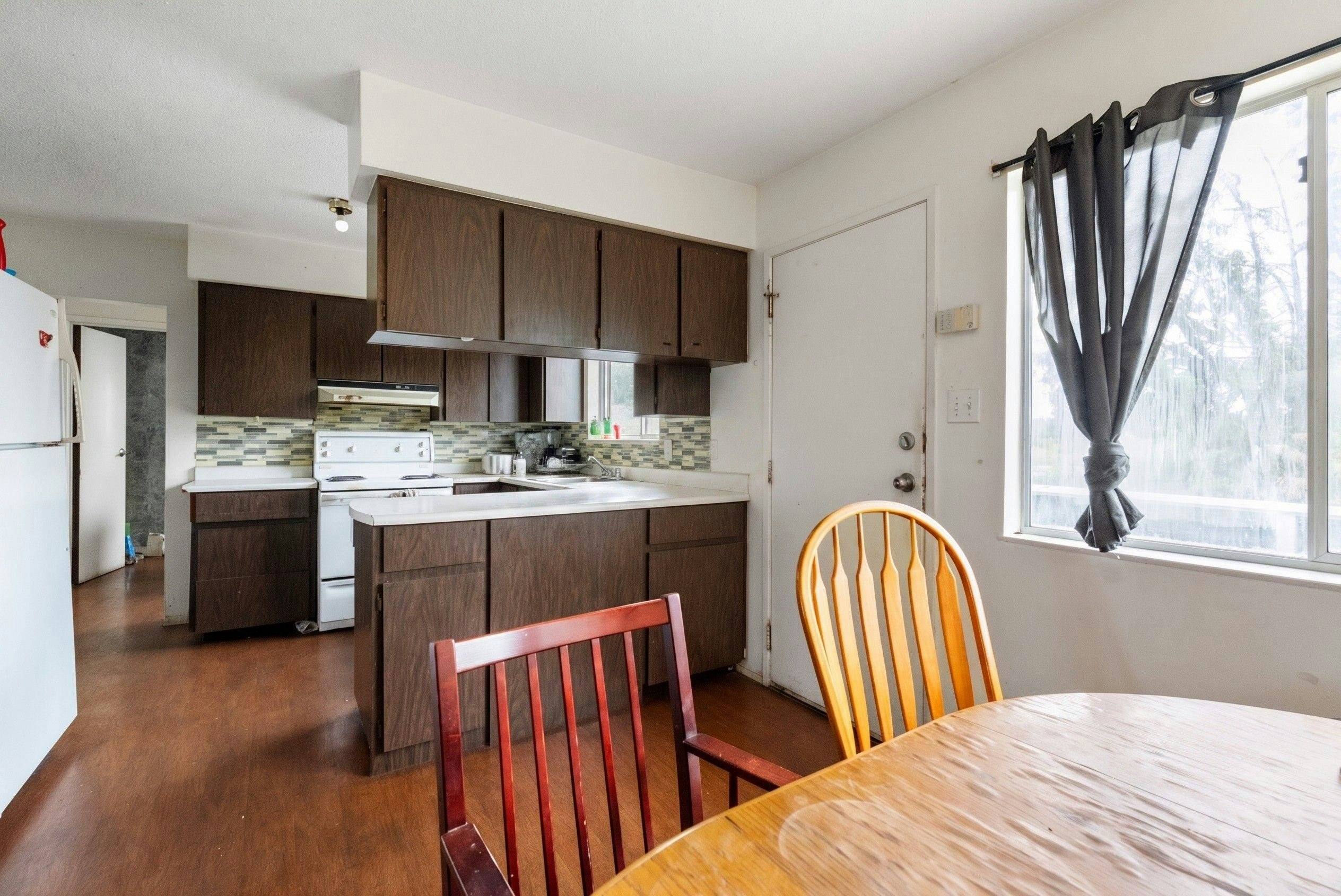 14042 110 Avenue, Surrey, BC, V3R 1Z2 - 6