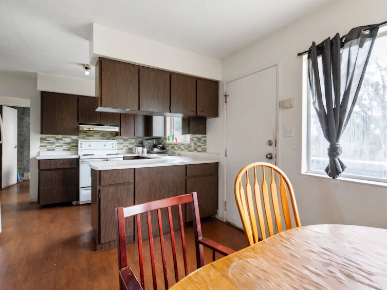 14042 110 Avenue, Surrey, BC, V3R 1Z2 - 6