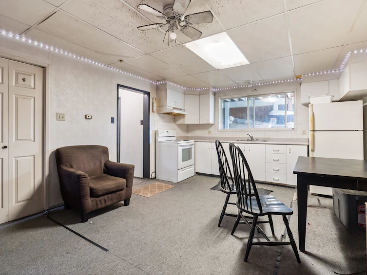 14042 110 Avenue, Surrey, BC, V3R 1Z2 - 19