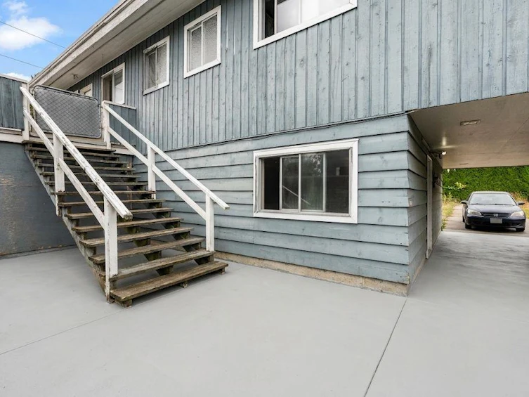 14042 110 Avenue, Surrey, BC, V3R 1Z2 - 3