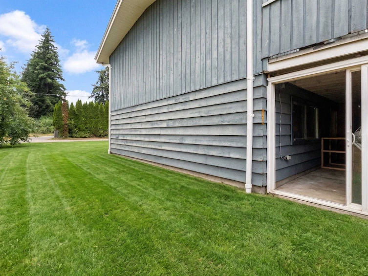 14042 110 Avenue, Surrey, BC, V3R 1Z2 - 2