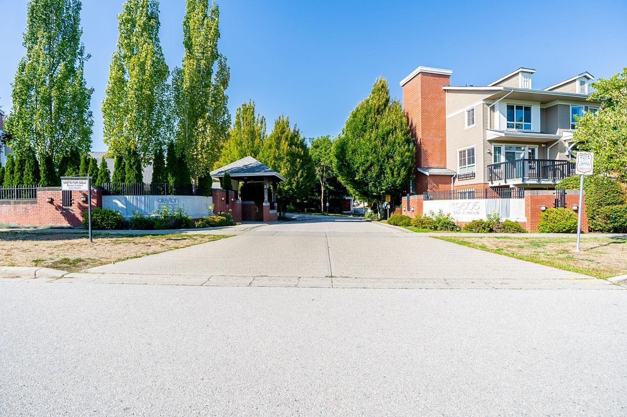 18-19505 68a Avenue, Surrey, BC, V4N 6K3