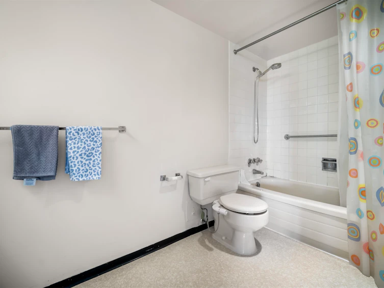 1310-6631 Minoru Boulevard, Richmond, BC, V6Y 1Z1 - 16