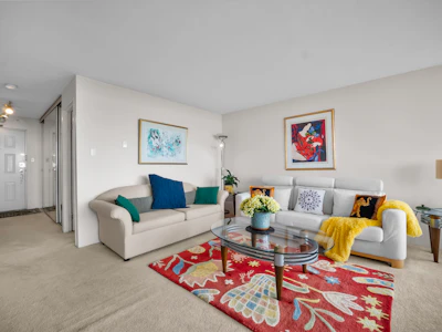 1310-6631 Minoru Boulevard - 2