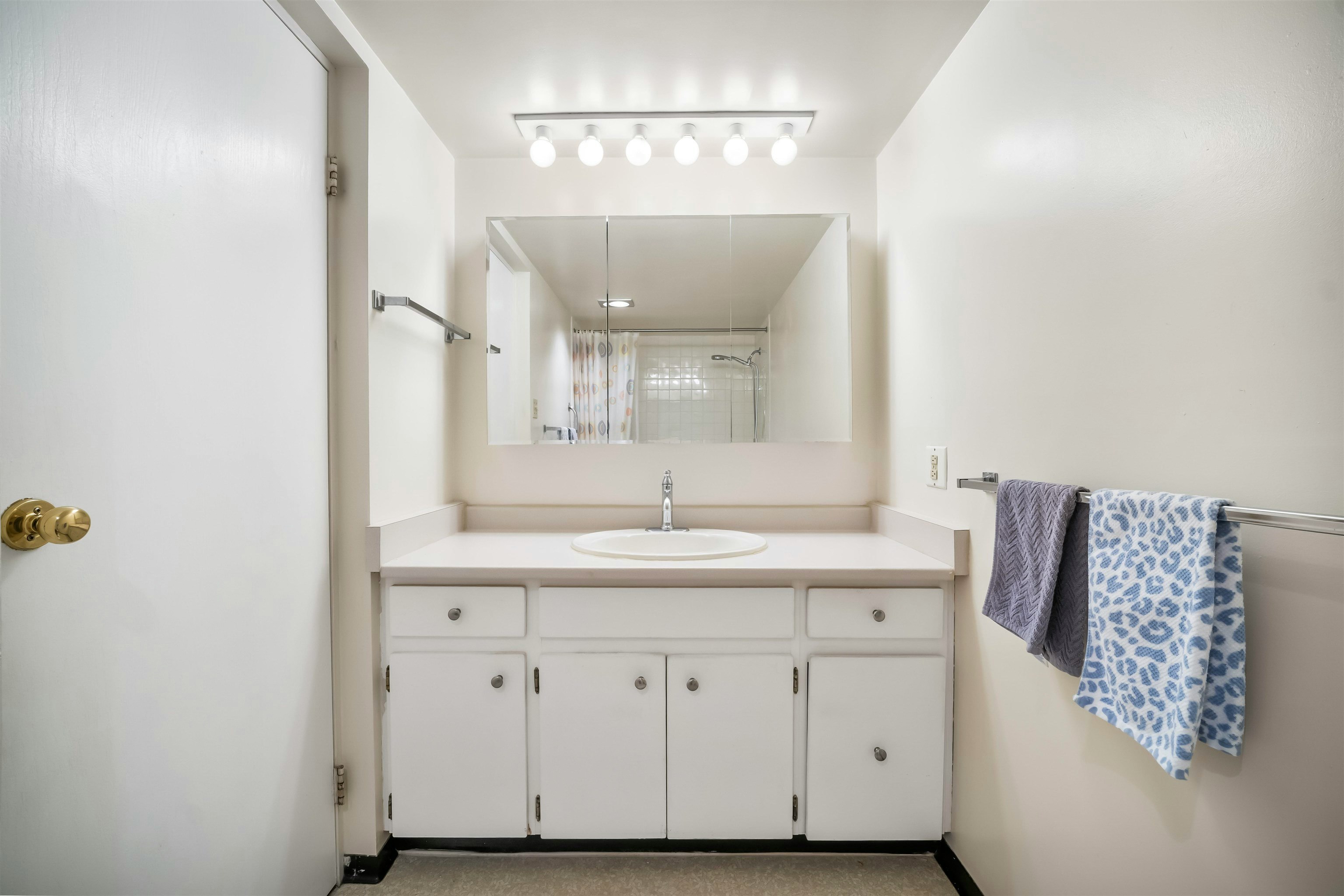 1310-6631 Minoru Boulevard, Richmond, BC, V6Y 1Z1 - 17